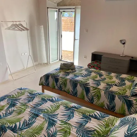 Metropolis וילה *